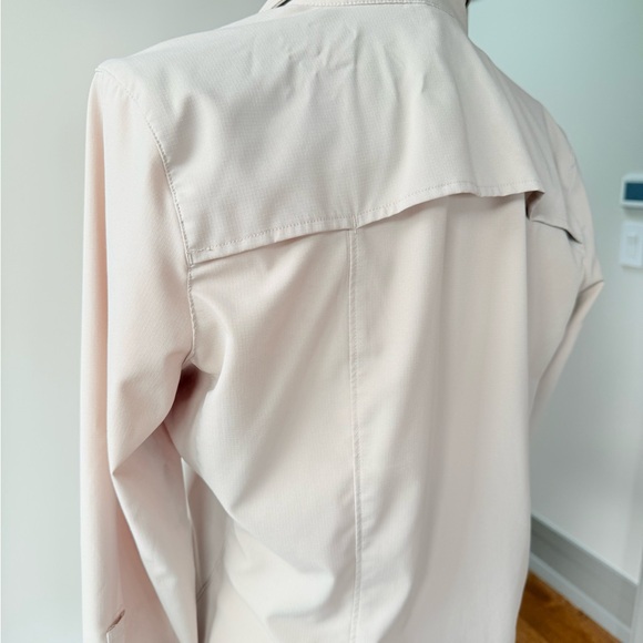 REI Women's Khaki Safari Shirt - Picture 6 of 7